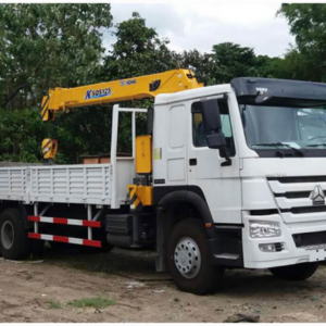 HOWO 16T Truck-Mounted Crane